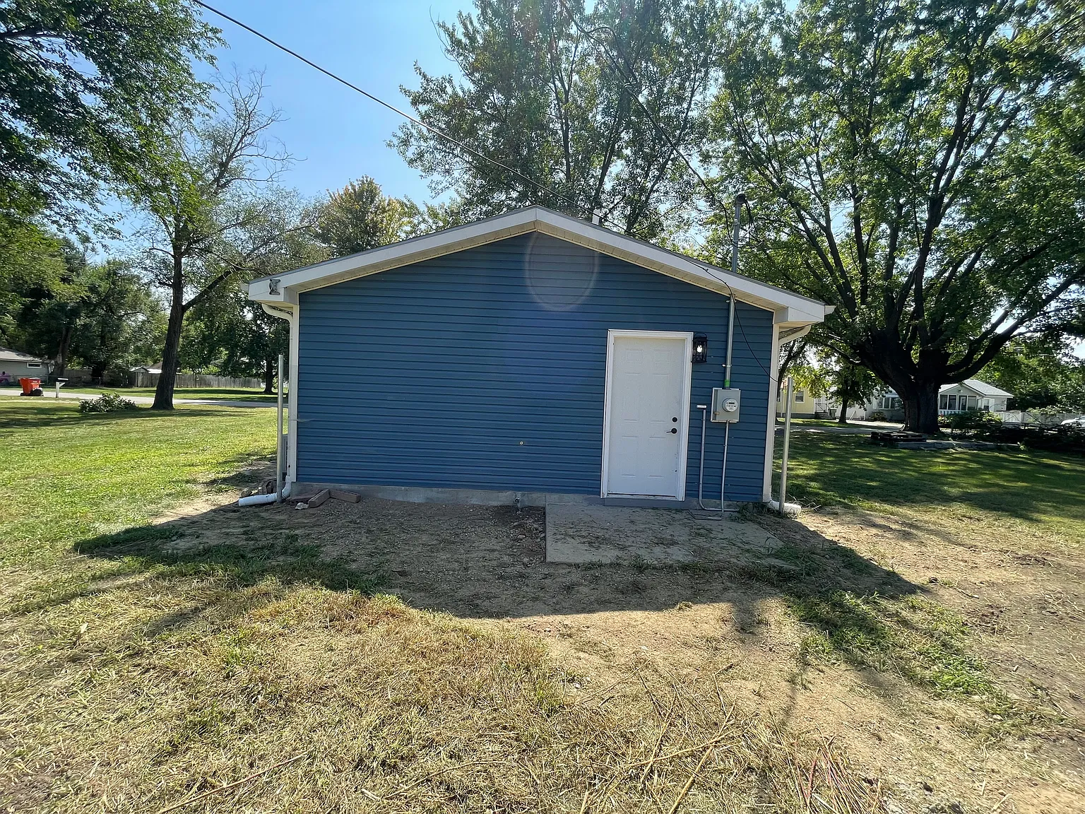 2 bed, 844 sqft, $1,200 — Photo 2