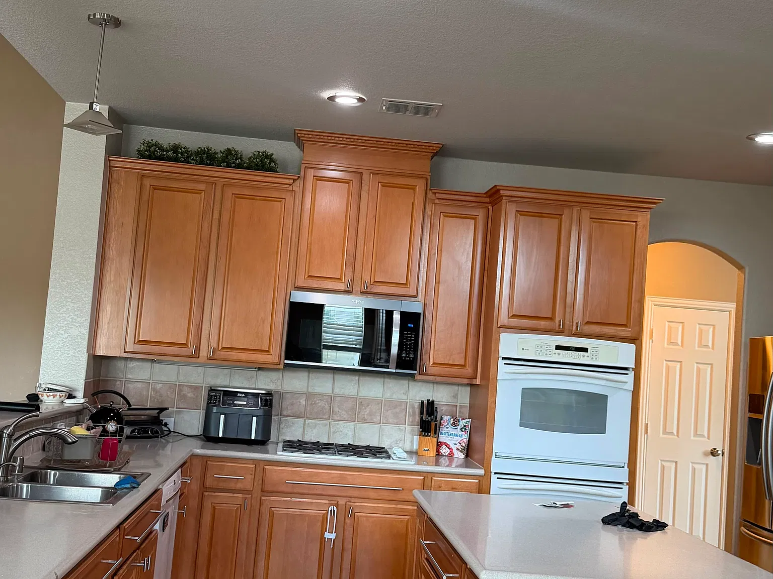 5 bed, 4031 sqft, $4,900 — Photo 3