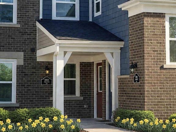 2nd image of 5880 Parkview Ln #303