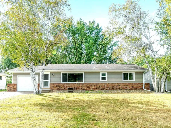 2050 Carnelian Ln, Eagan, MN 55122