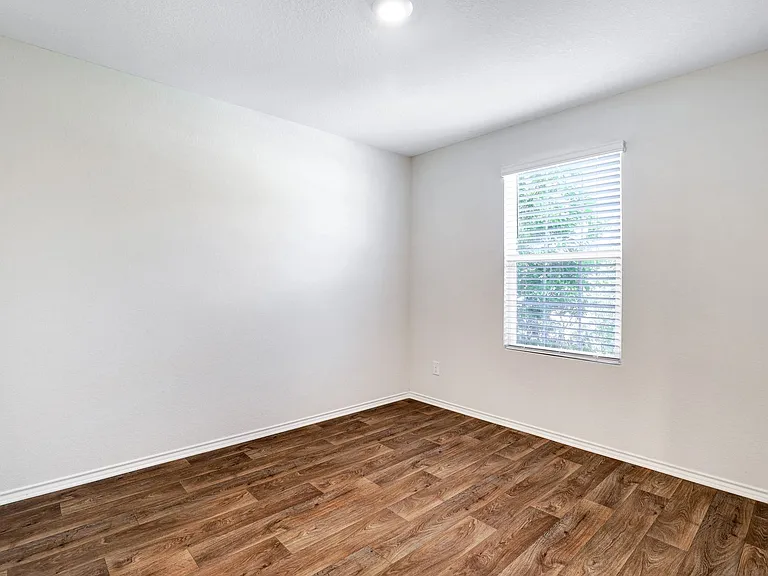 2850 Lindenwood Run — Photo 5