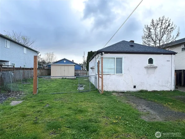 12235 48th Avenue S, Tukwila, WA 98178