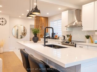 1262 De Quincy Cres, Burlington, ON L7P1E4