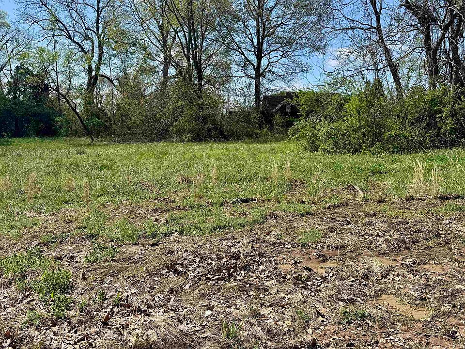 2nd image of 59 York Cmns