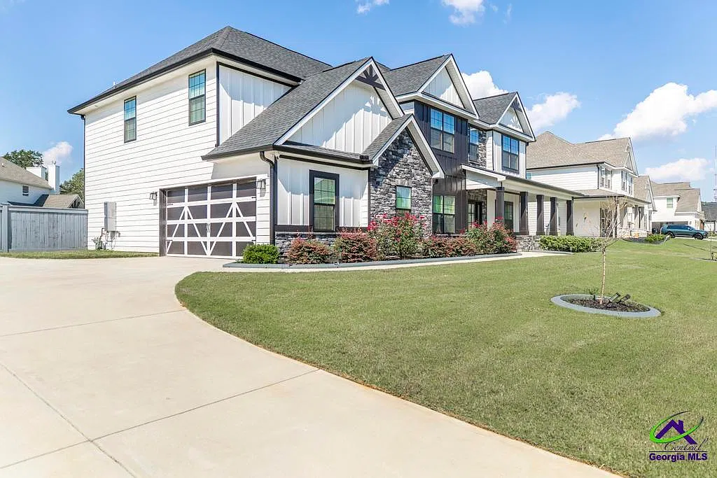 5 bed, 4.0 bath, 3324 sqft, $3,600 — Photo 4