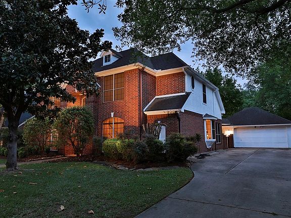 PLENTY OF PARKING IN DOUBLE WIDE DRIVEWAY