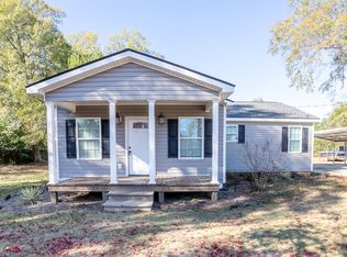 277 Saunders St SW, Pelham, GA 31779