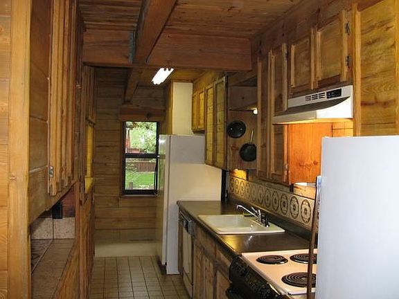 Kitchen showing freezer and frig