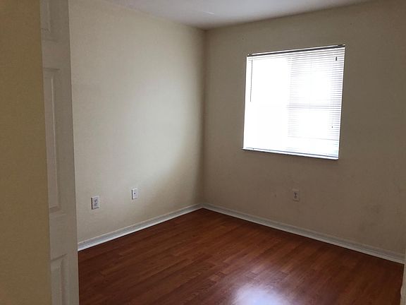 4th image of 1516 SE 31st Ct
