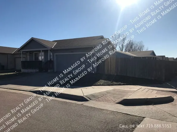 335 Trapper Ln, Fountain, CO 80817