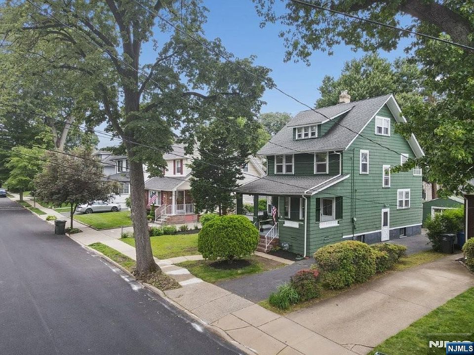 1st image of 42 Walnut St