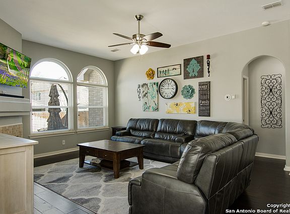 3rd image of 13615 Summer Glen Dr