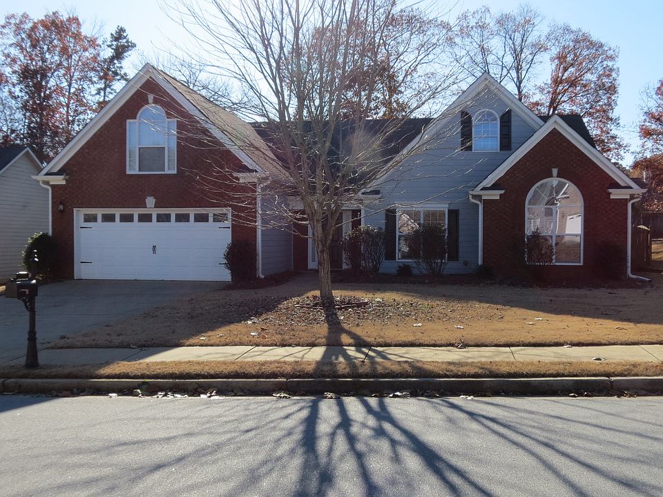 1st image of 840 Charles Hall Dr