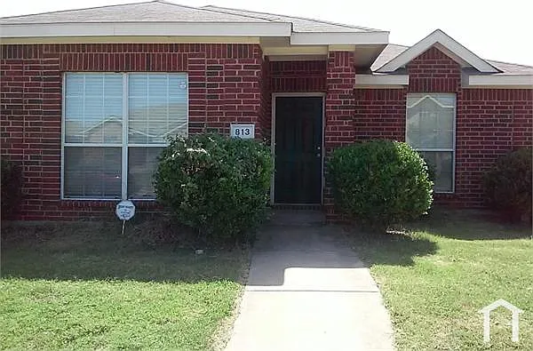 813 Clear Creek Dr