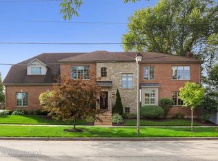 908 S Cambridge Ave, Elmhurst, IL