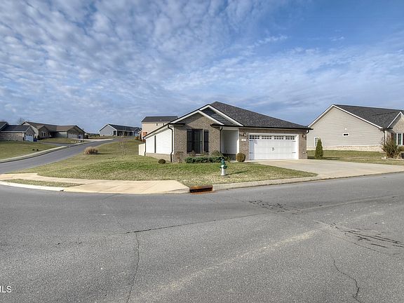 5th image of 1417 Lemongrass Dr