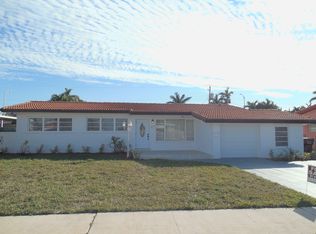 576 W 53rd Ter, Hialeah, FL 33012