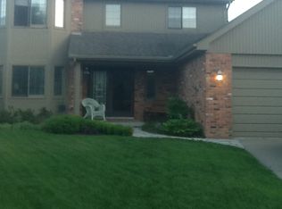 1654 Crestline Ct, Rochester Hills, MI 48307