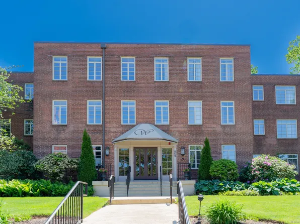 869 Farmington Avenue APT 304, West Hartford, CT 06119