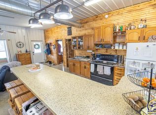 9700 190th St, Valley Falls, KS 66088