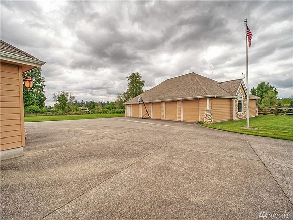 5th image of 26109 9th Avenue Ct E