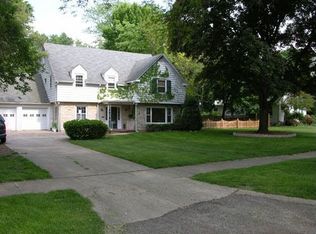 330 N Jefferson St, Batavia, IL