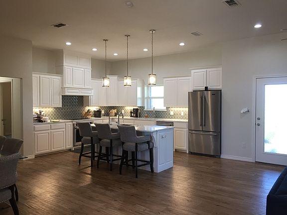 2nd image of 4417 Vista Del Sol