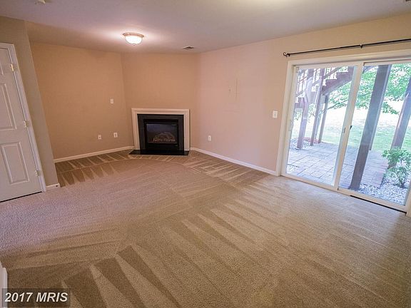 5th image of 110 Blossom Ln