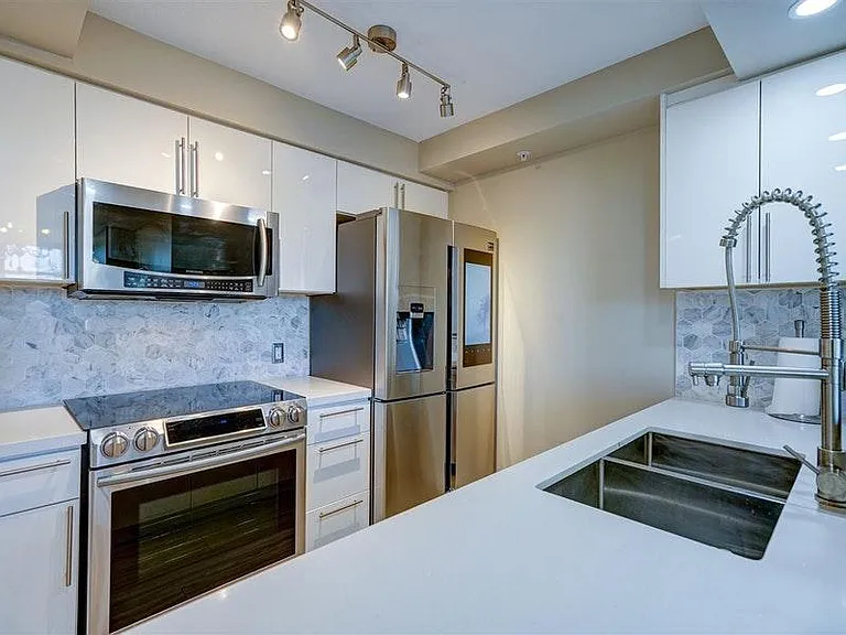 1200 Alberni St #1701 — Photo 24