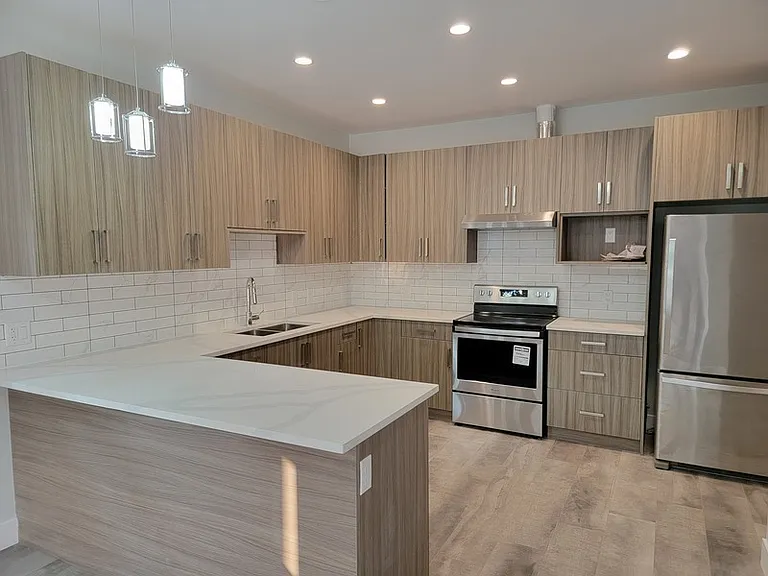 816 Glenwood Ave #4 — Photo 2