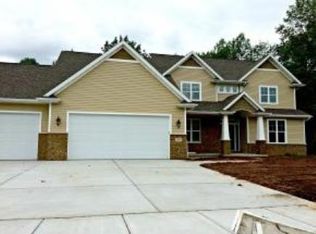 3747 Mighty Oak Trl, Green Bay, WI 54313