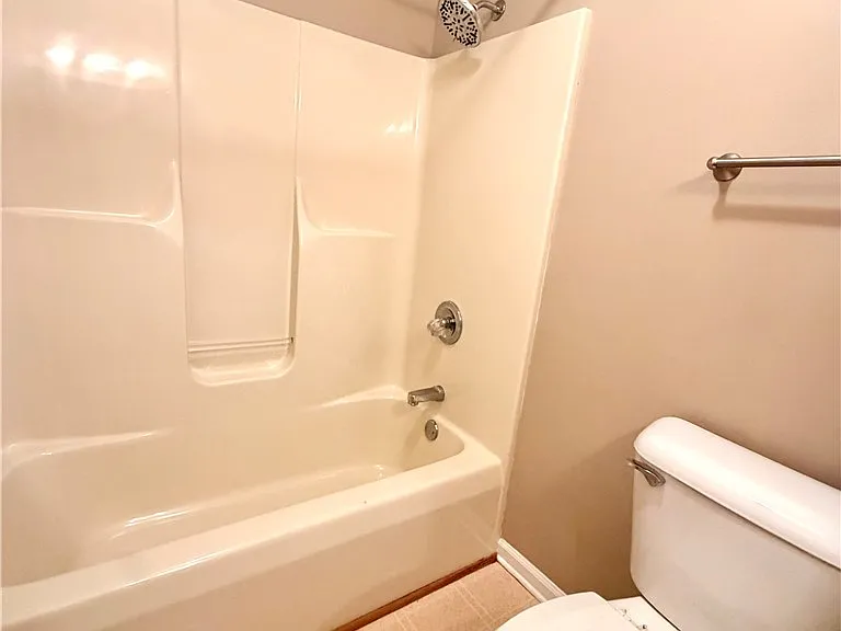 1018 Brisson Rd — Photo 21