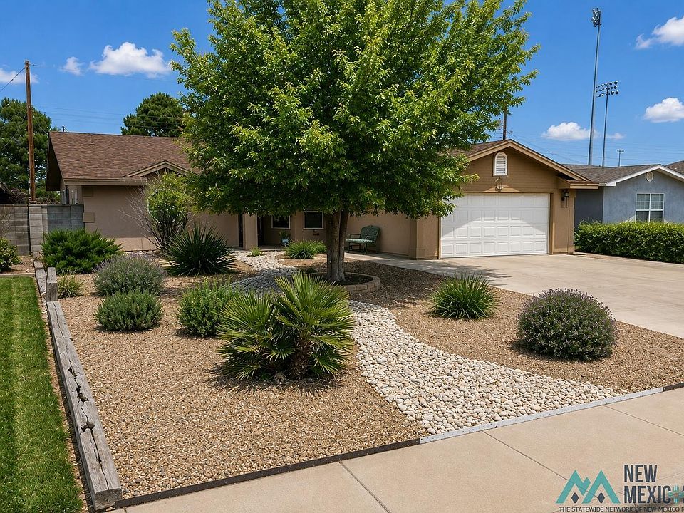 1st image of 1605 Sunset Pl