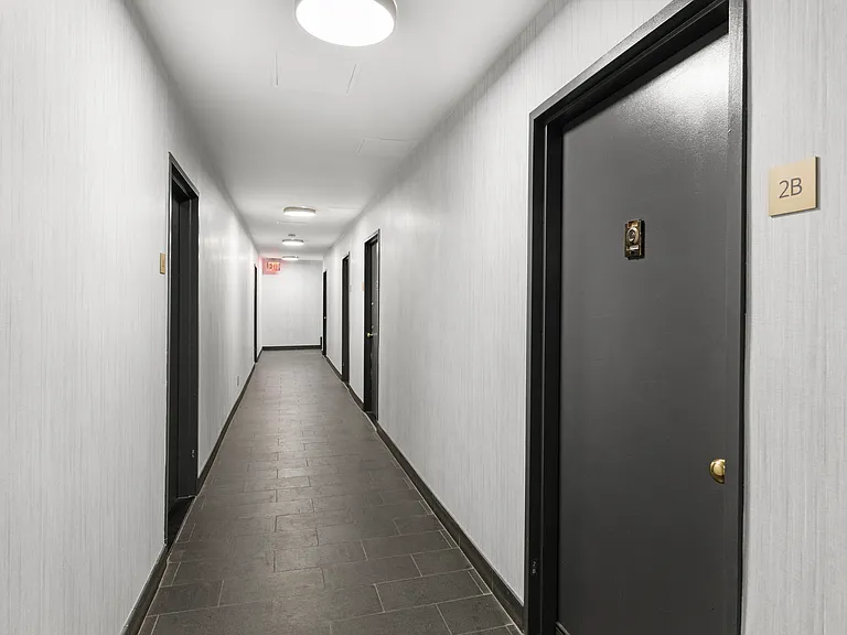 213 E 37th St #3FF — Photo 12