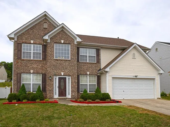 1336 Pondhaven Dr, High Point, NC 27265