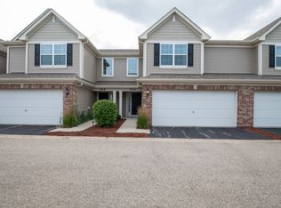 544 Silverton Dr, Grayslake, IL 60030