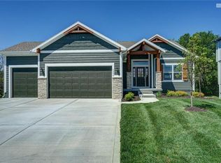 1200 SW Heather Dr, Lees Summit, MO 64081