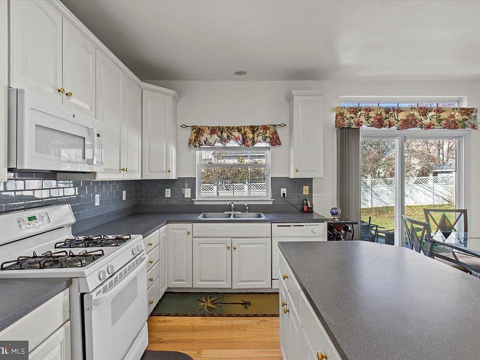 13 Equestrian Dr, Burlington, NJ 08016 Zillow