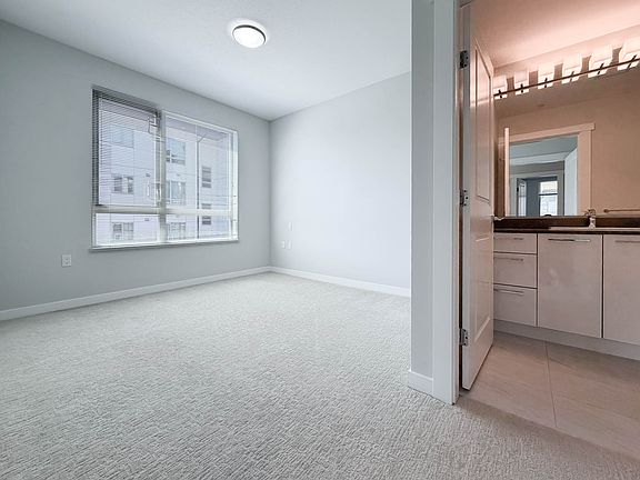 5th image of 2670 Library Ln #213