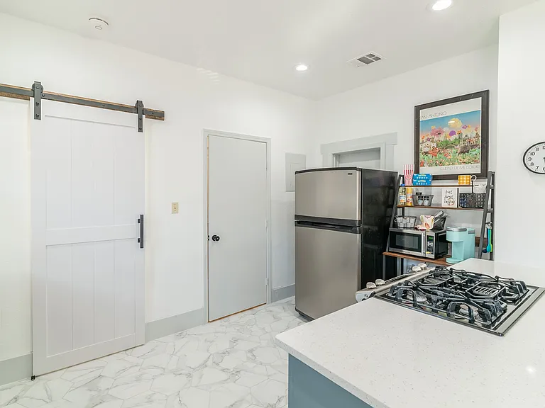 475 E French Pl — Photo 11
