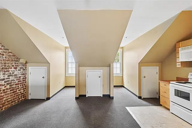 1809 Magazine St — Photo 3