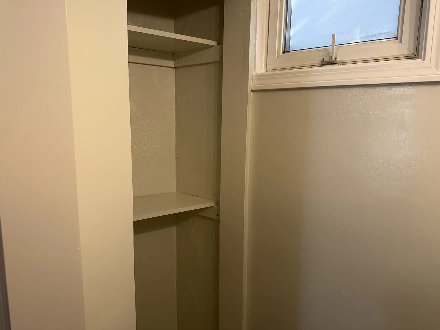 2 bed, 850 sqft, $1,700 — Photo 2
