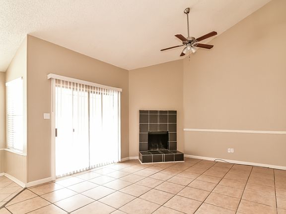 5th image of 10726 Highland Woods Dr