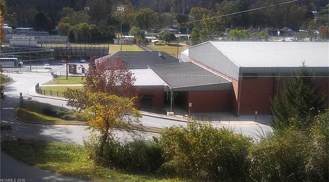 2nd image of 84 Ashe Rd