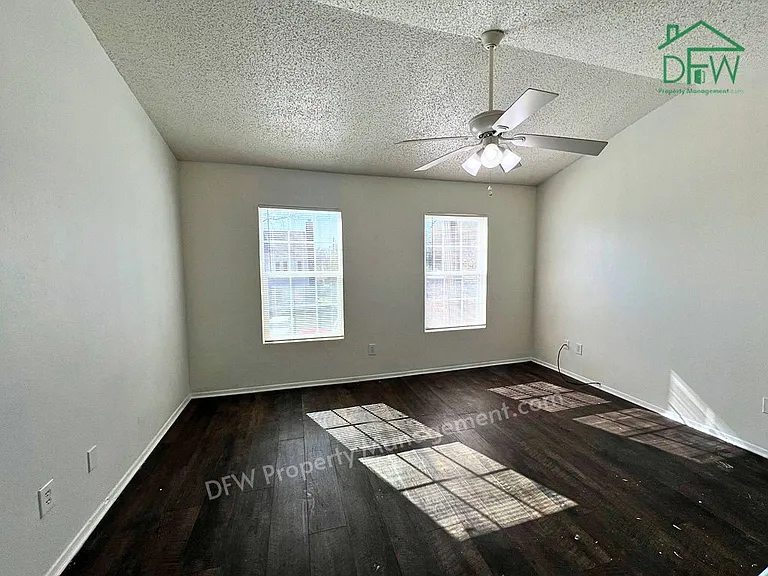 10500 Lake June Rd #H1 — Photo 7