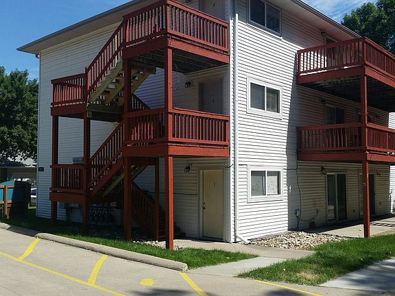 3rd image of 3017-3037 Viking Dr #1
