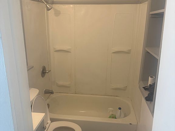 3rd image of 1152 W Union St #1