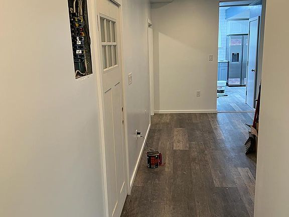 4th image of 56 Irving St Floor 2