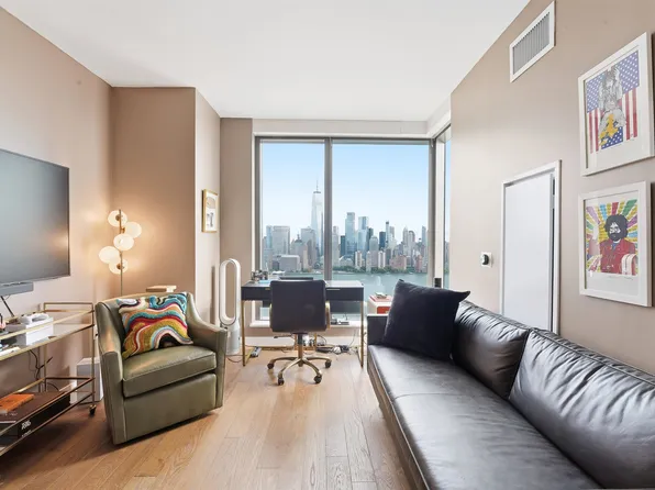 99 Hudson Street image 23 of 41