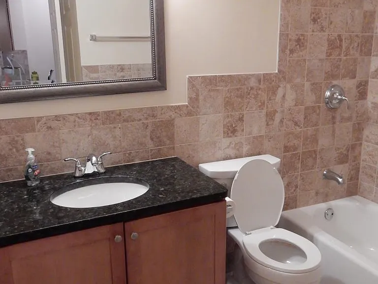 922 24th St NW #219 — Photo 3
